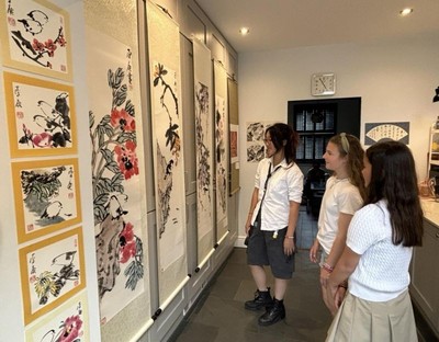 “英国视觉疗愈沙龙·当代艺术交流展”在切尔滕纳姆圆满举行